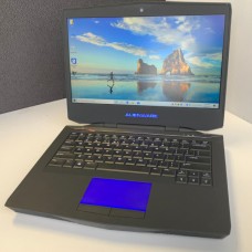 Dell Alienware 14 P39G SSD Gaming Laptop